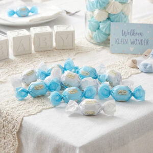 Chocolade bollen blauw wit jongen